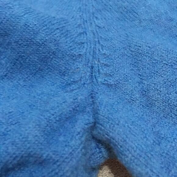 Calvin Klein Royal Blue Merino Wool V Neck Sweater L - Picture 6 of 7